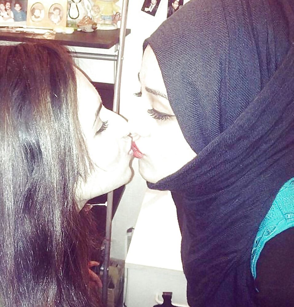 Lesbians Arabic