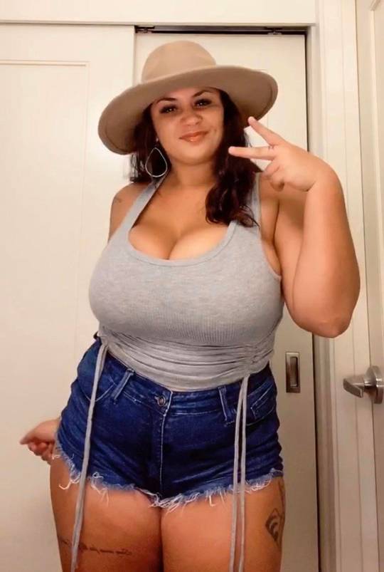 Thick Busty Teens